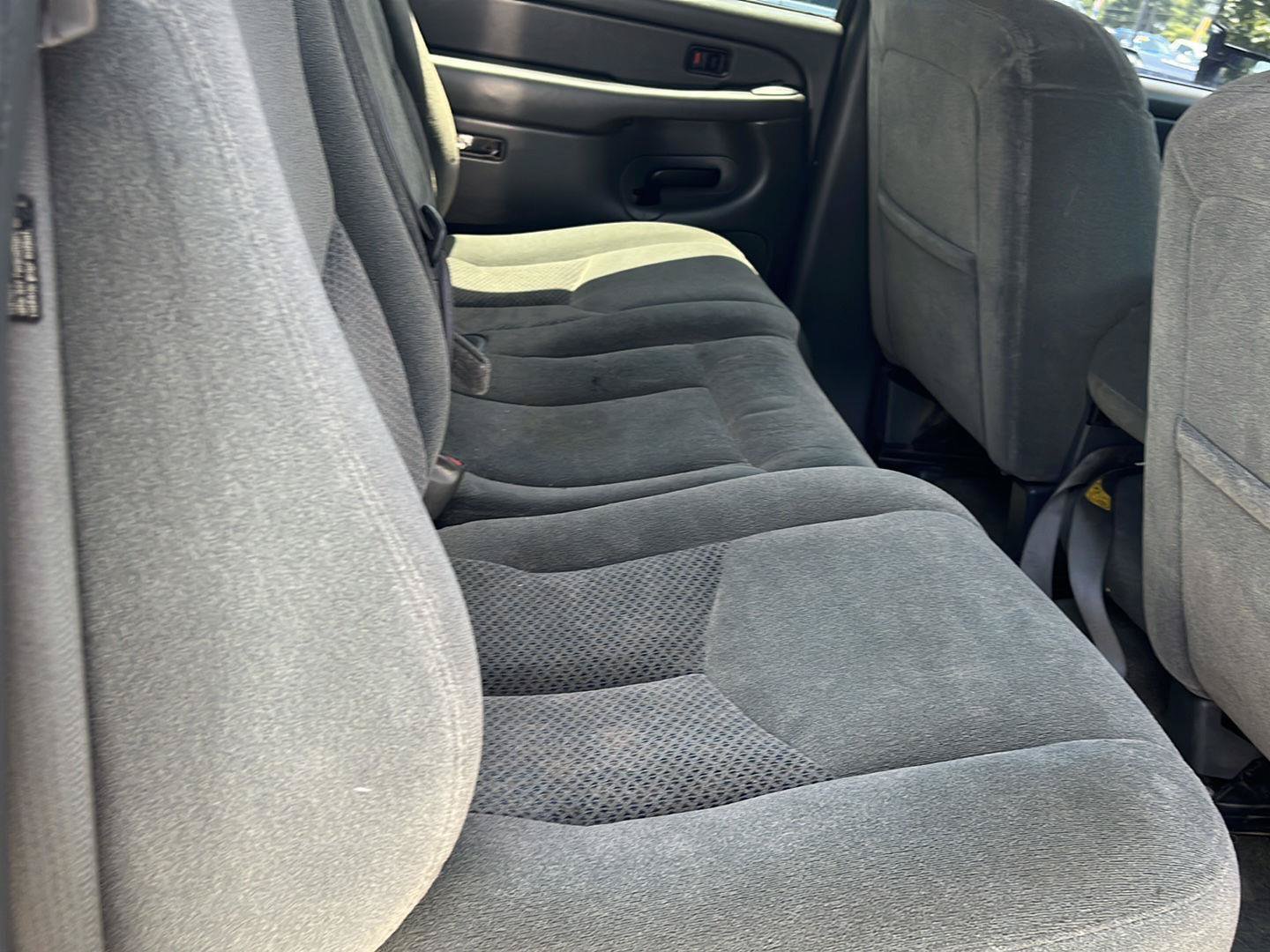 Used 2004 Chevrolet Silverado 2500 LS AWD/4WD image 24