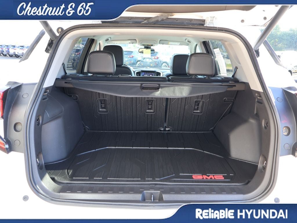 Used 2023 GMC Terrain SLT w/ Infotainment Package II AWD/4WD image 14