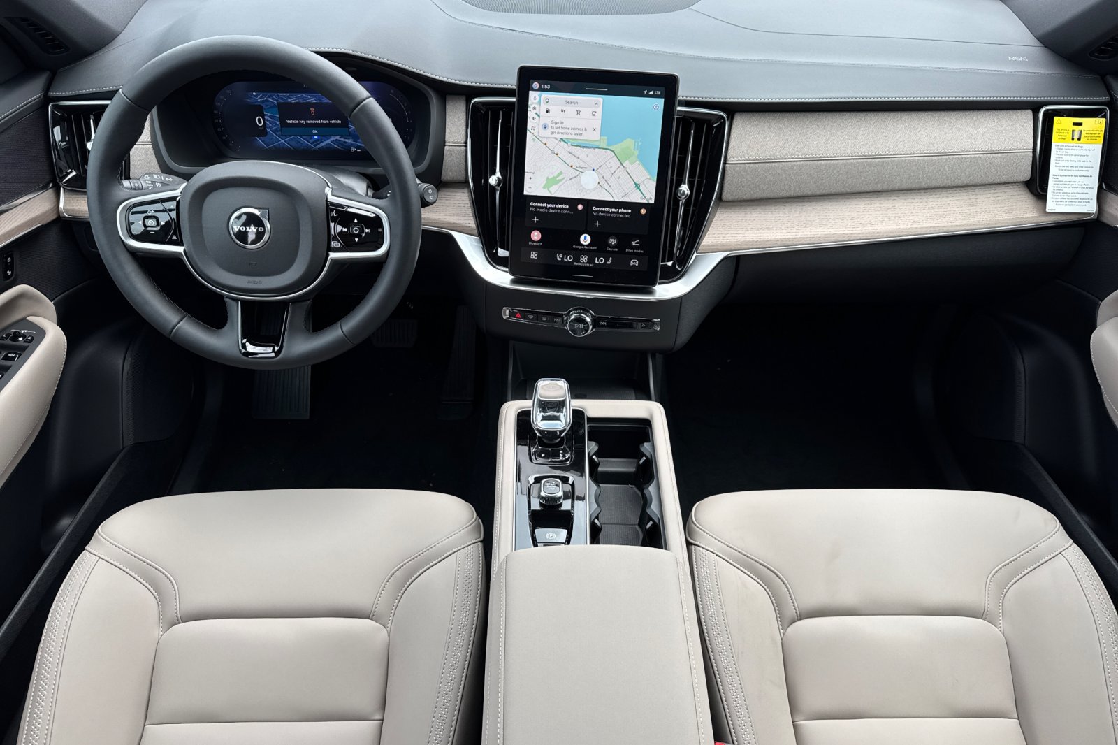 New 2026 Volvo XC90 B5 Plus w/ Protection Package AWD/4WD image 12