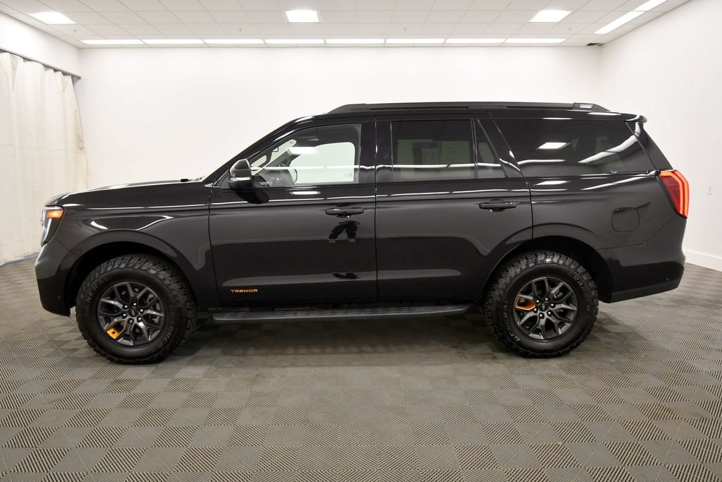 Used 2025 Ford Expedition Tremor AWD/4WD image 4