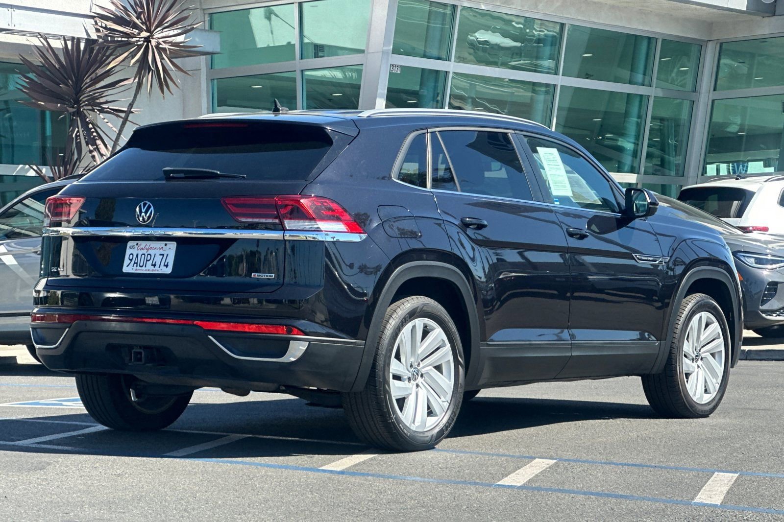 Used 2022 Volkswagen Atlas Cross Sport SE image 4