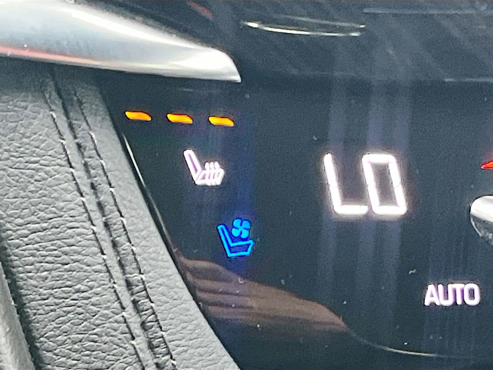 Used 2024 Cadillac XT6 Premium Luxury image 21