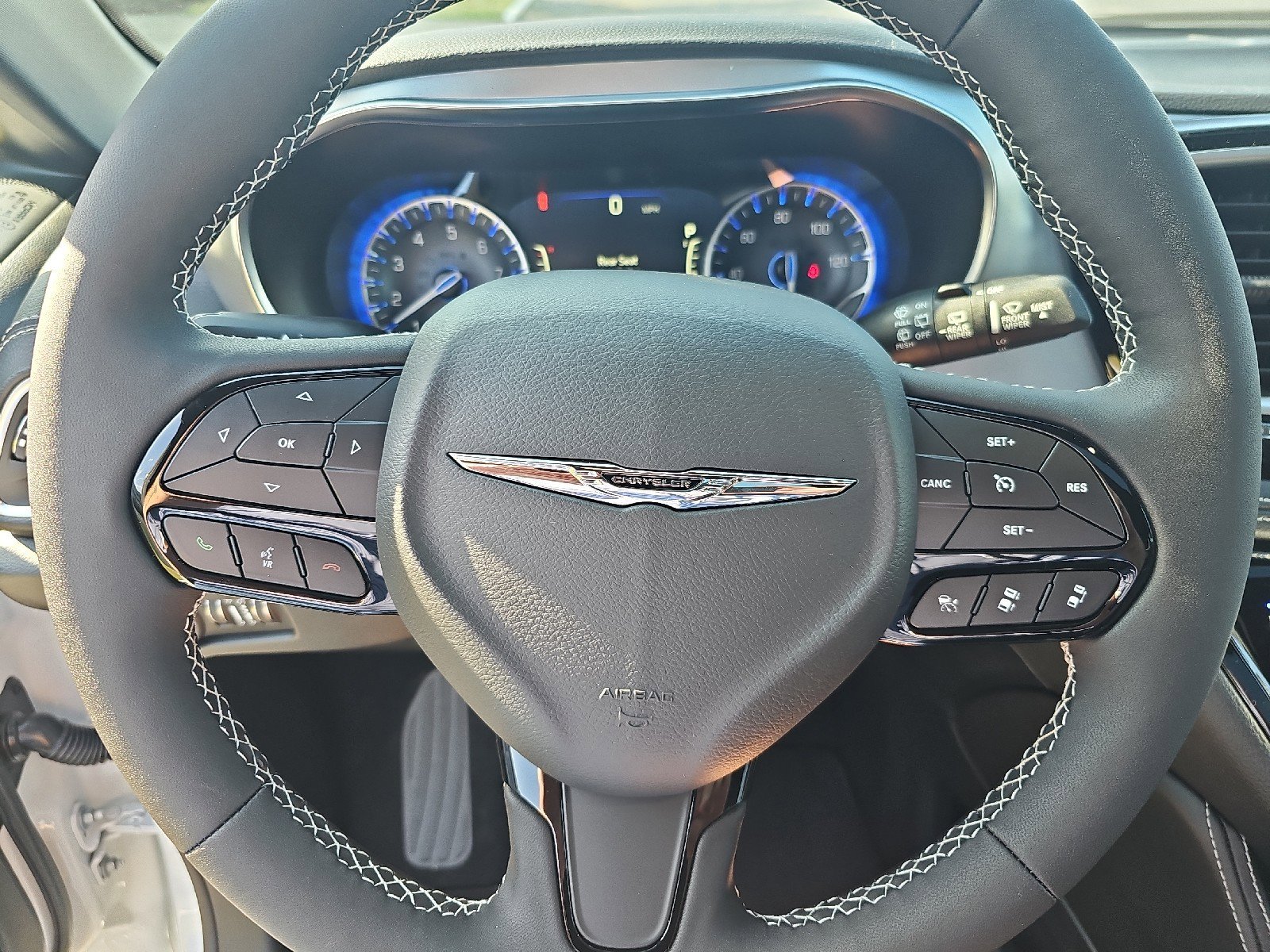 New 2026 Chrysler Pacifica Limited image 16