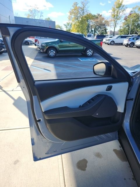 New 2025 Ford Mustang Mach-E Premium image 37