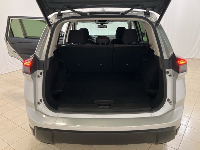 Used 2024 Nissan Rogue SV image 20