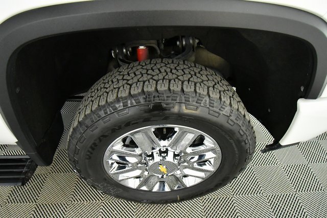 Used 2024 Chevrolet Silverado 3500 High Country w/ Technology Package image 17