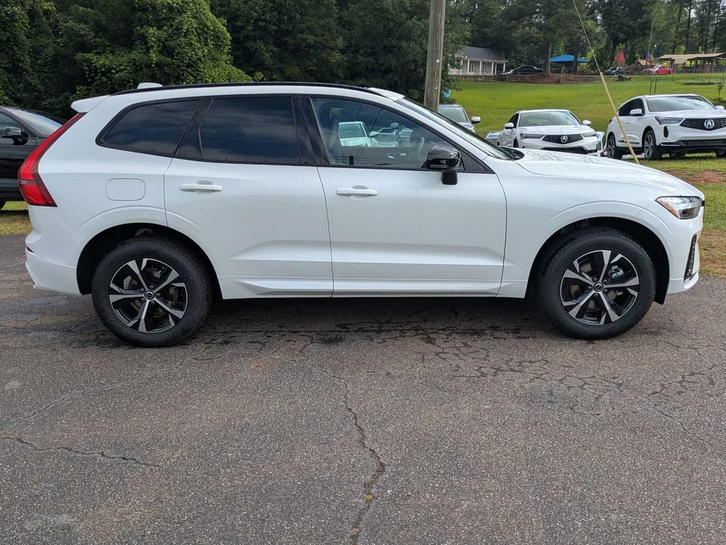 New 2026 Volvo XC60 B5 Core AWD/4WD image 7