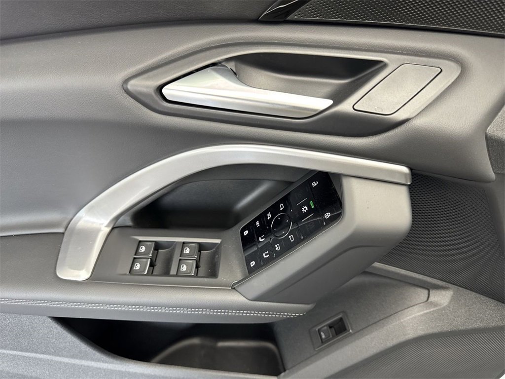 New 2025 Audi Q5 Premium image 13