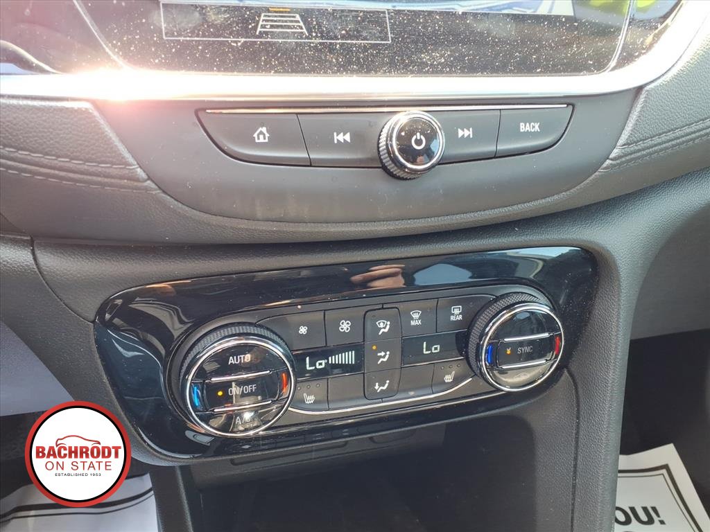 Used 2021 Buick Encore GX Essence FWD image 11