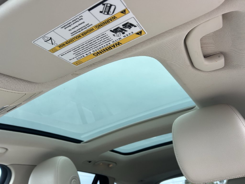 Used 2021 Mercedes-Benz GLC 300 4MATIC image 31