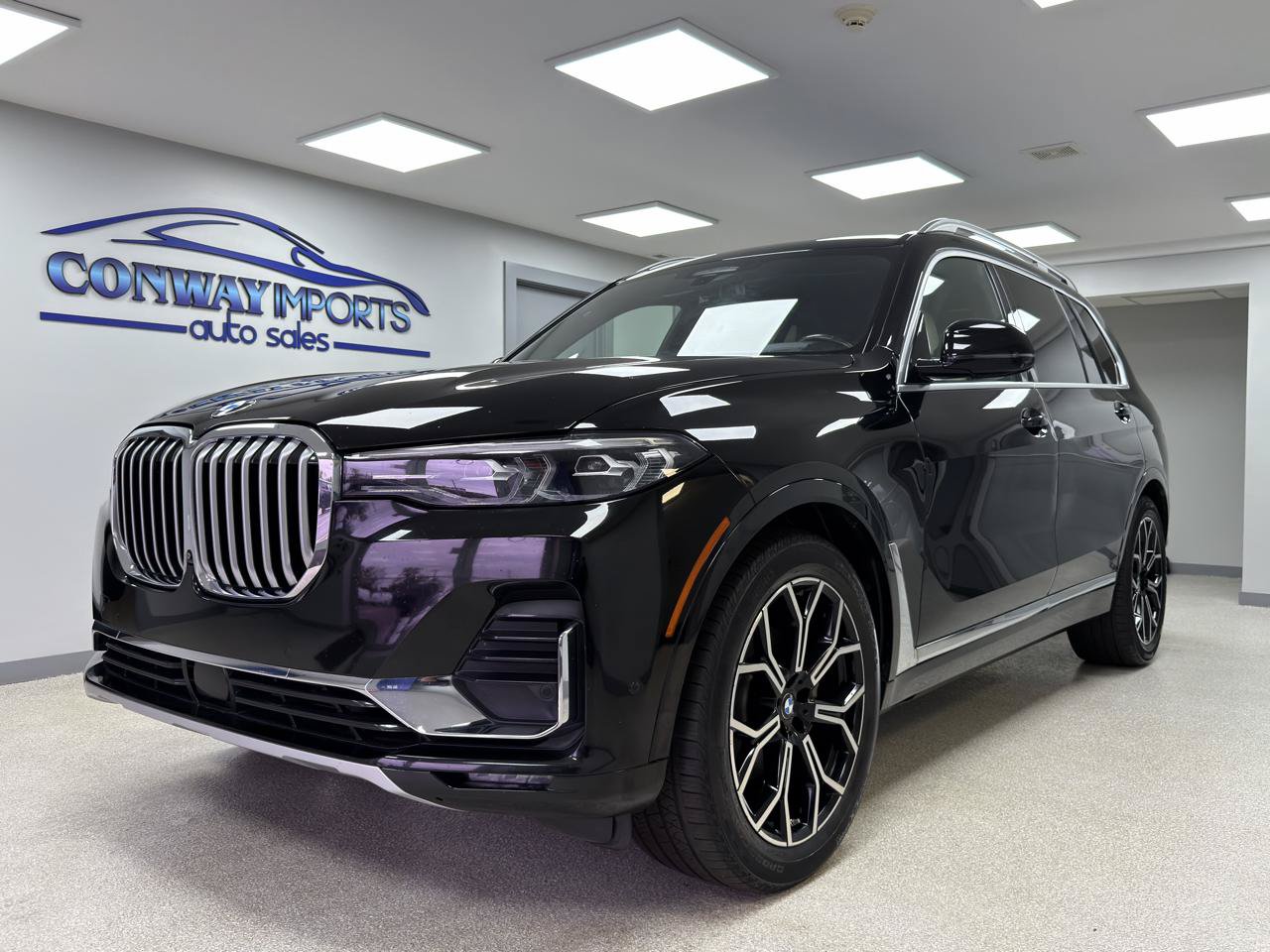 Used 2021 BMW X7 xDrive40i w/ Executive Package AWD/4WD image 1