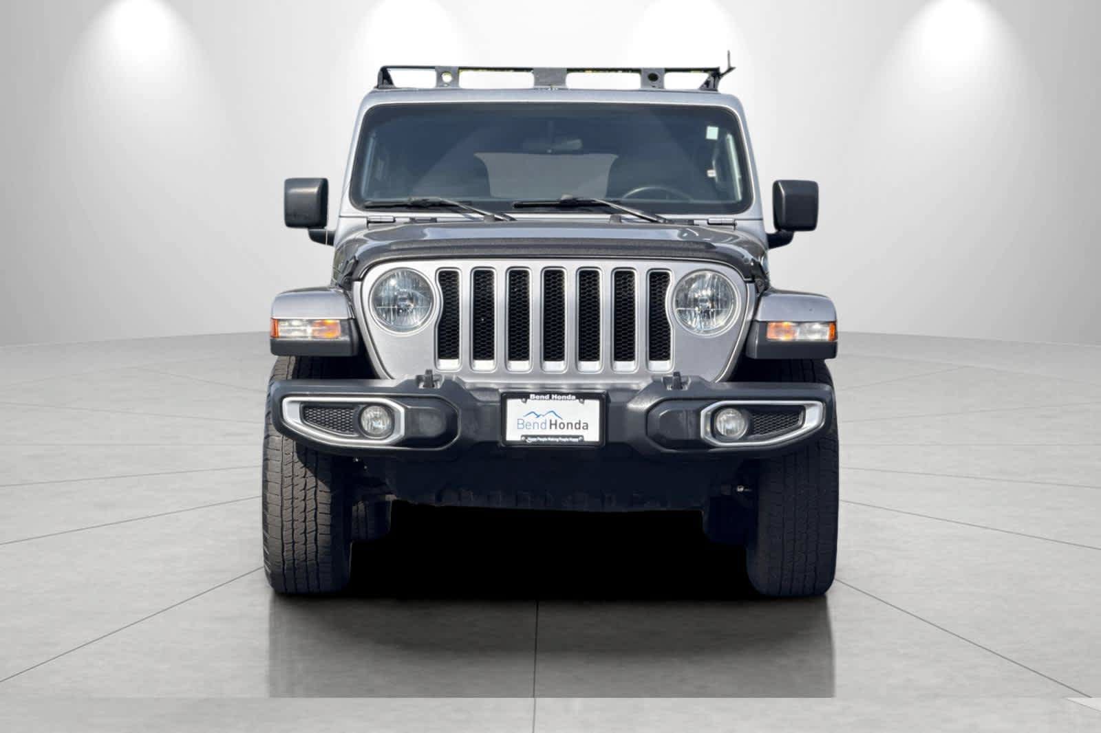 Used 2018 Jeep Wrangler Unlimited Sahara AWD/4WD image 10