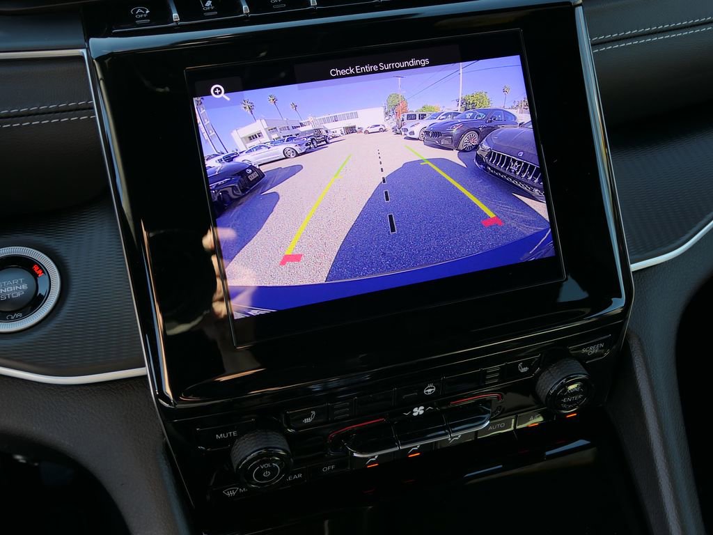 Used 2025 Jeep Grand Cherokee L Laredo w/ Luxury Tech Group I image 17