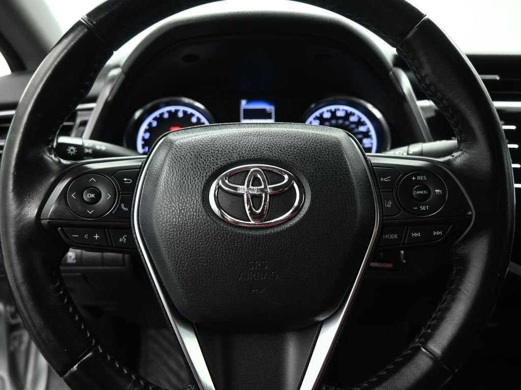 Used 2020 Toyota Camry SE image 12