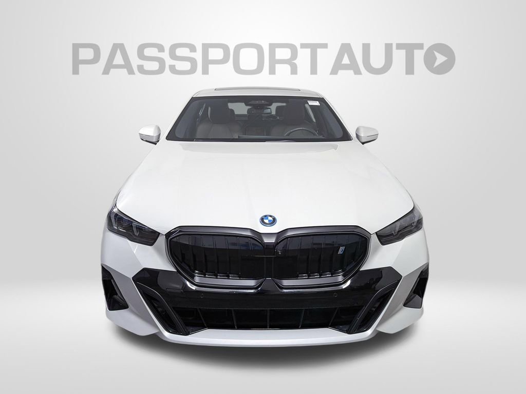 Used 2025 BMW i5 xDrive40 w/ M Sport Package AWD/4WD image 10