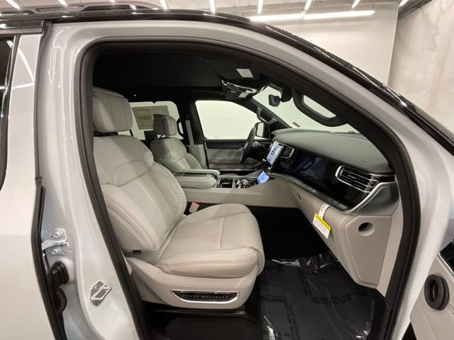 New 2026 Jeep Grand Wagoneer L Summit w/ Rear Seat Video Group I AWD/4WD image 23