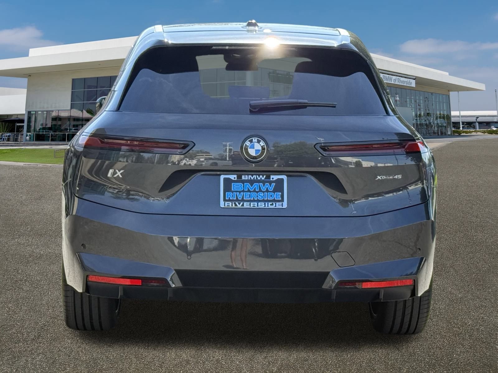 New 2026 BMW iX xDrive45 image 9