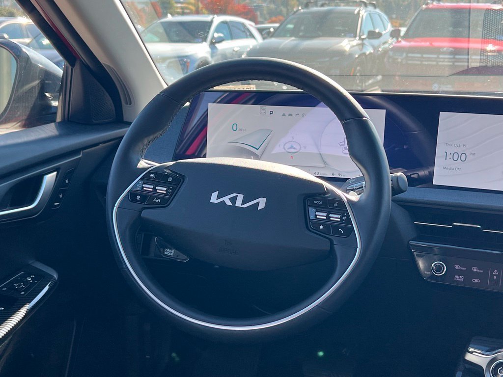 Used 2024 Kia EV6 Light AWD/4WD image 12