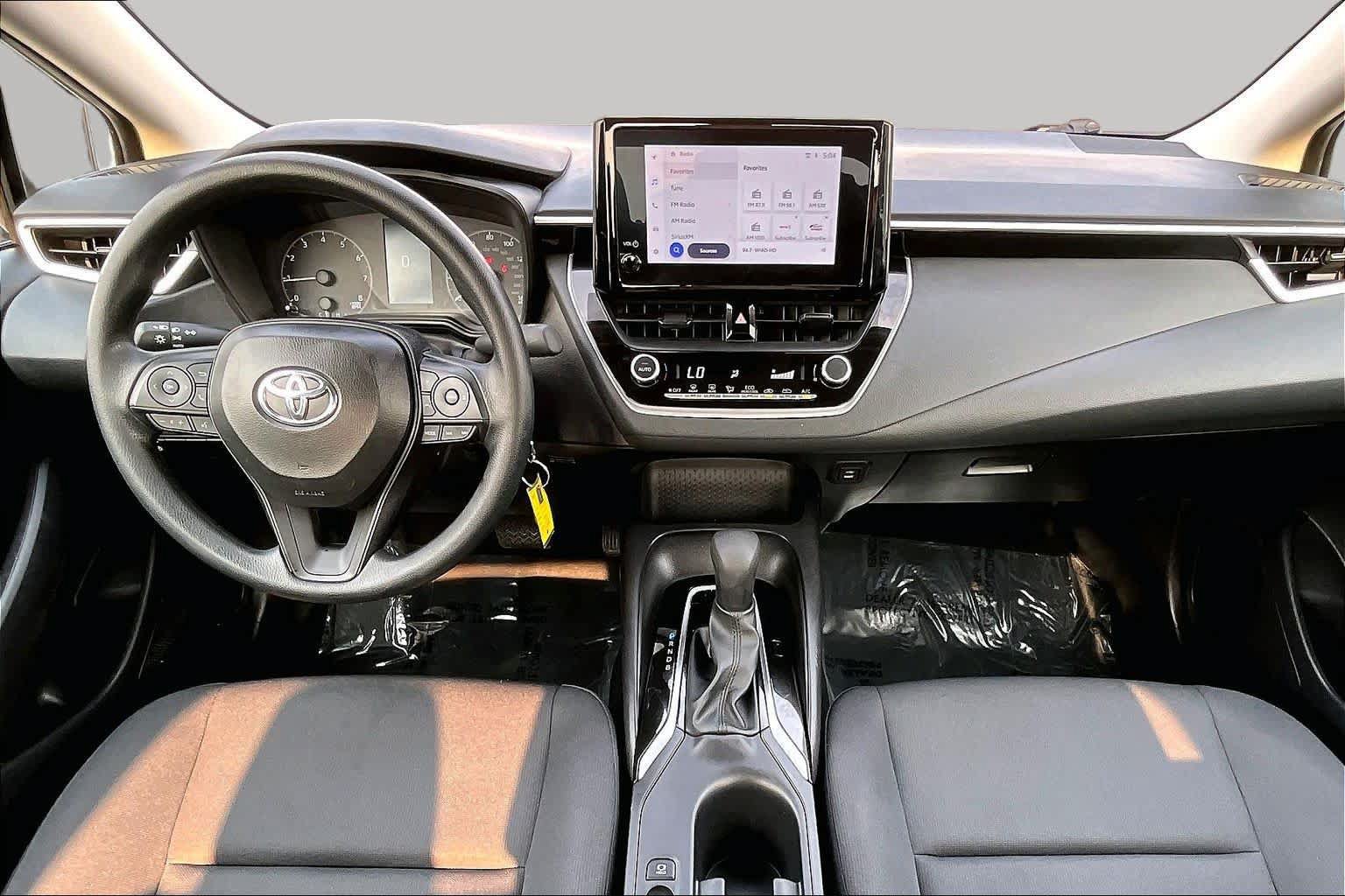Used 2025 Toyota Corolla LE FWD image 16