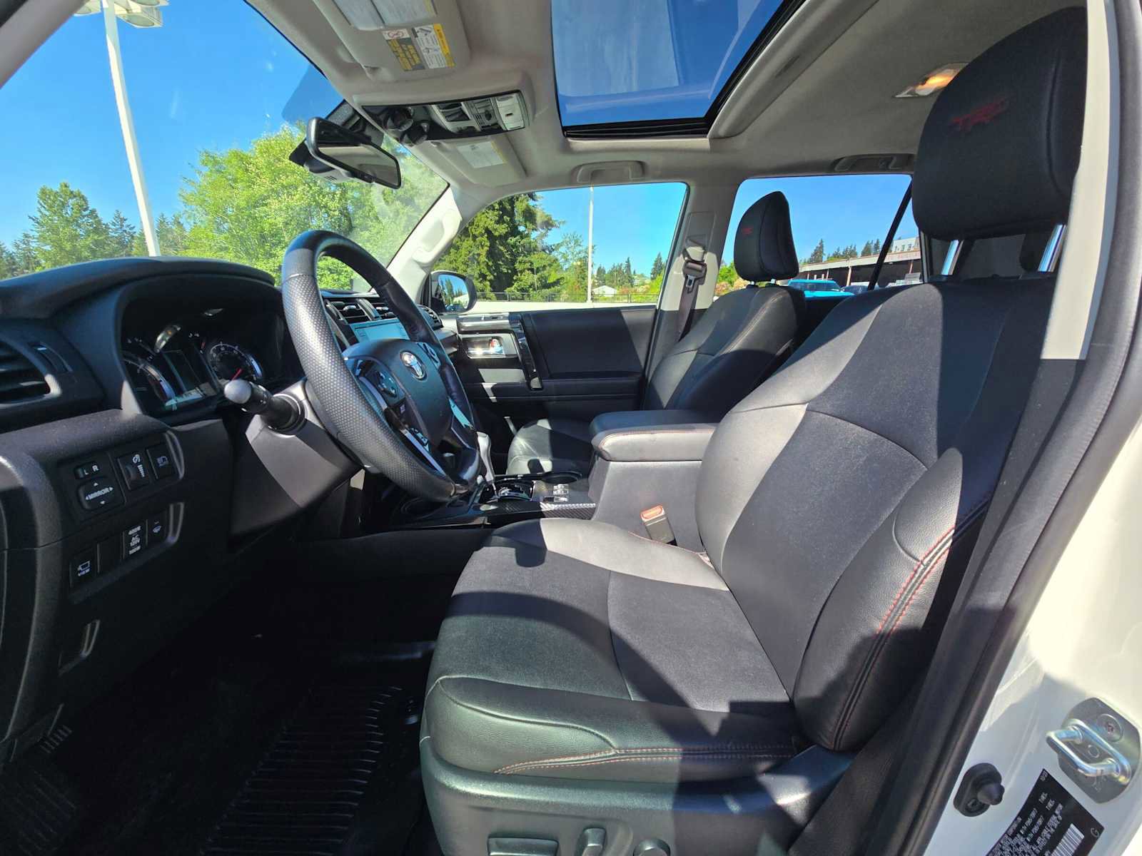 Used 2024 Toyota 4Runner TRD Off-Road Premium w/ Off Road Premium Plus Package AWD/4WD image 21