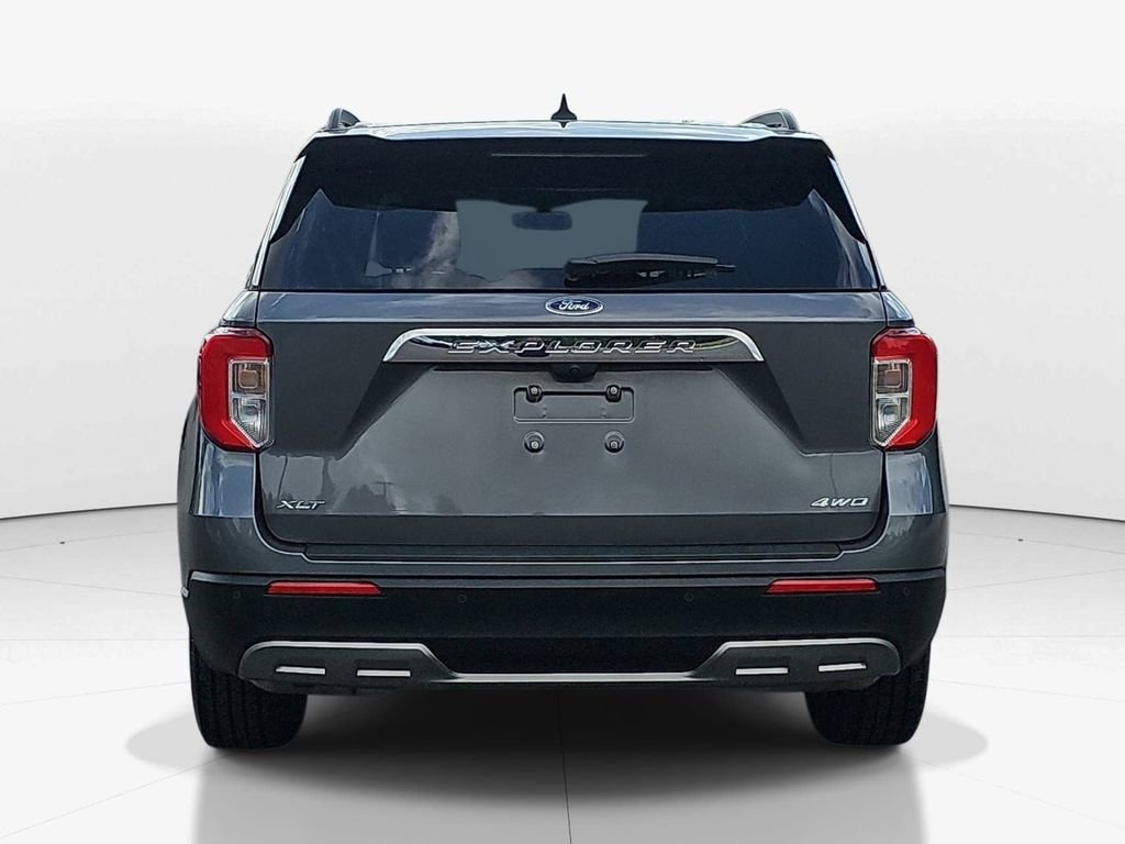 Used 2023 Ford Explorer XLT w/ Equipment Group 202A AWD/4WD image 7