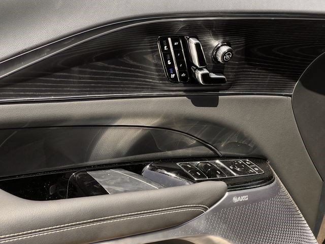 New 2026 Cadillac Lyriq Premium Sport w/ LPO, ONYX Package AWD/4WD image 20