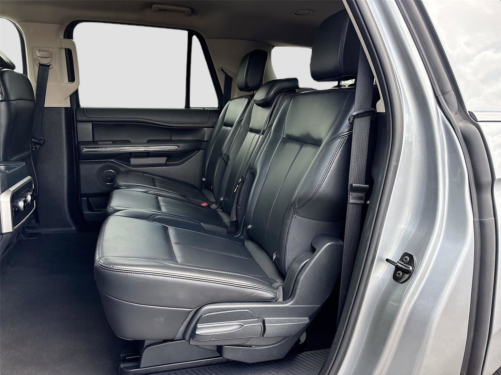 Used 2024 Ford Expedition Max XLT RWD image 24