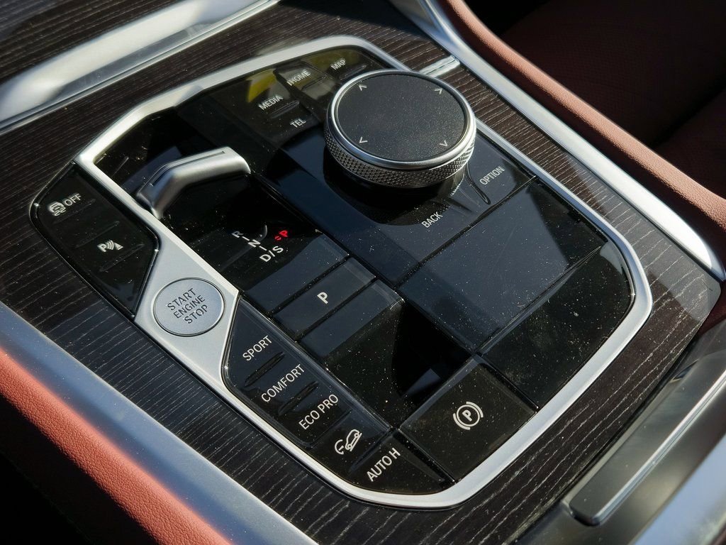 New 2026 BMW X6 M60i w/ Parking Assistance Package image 12