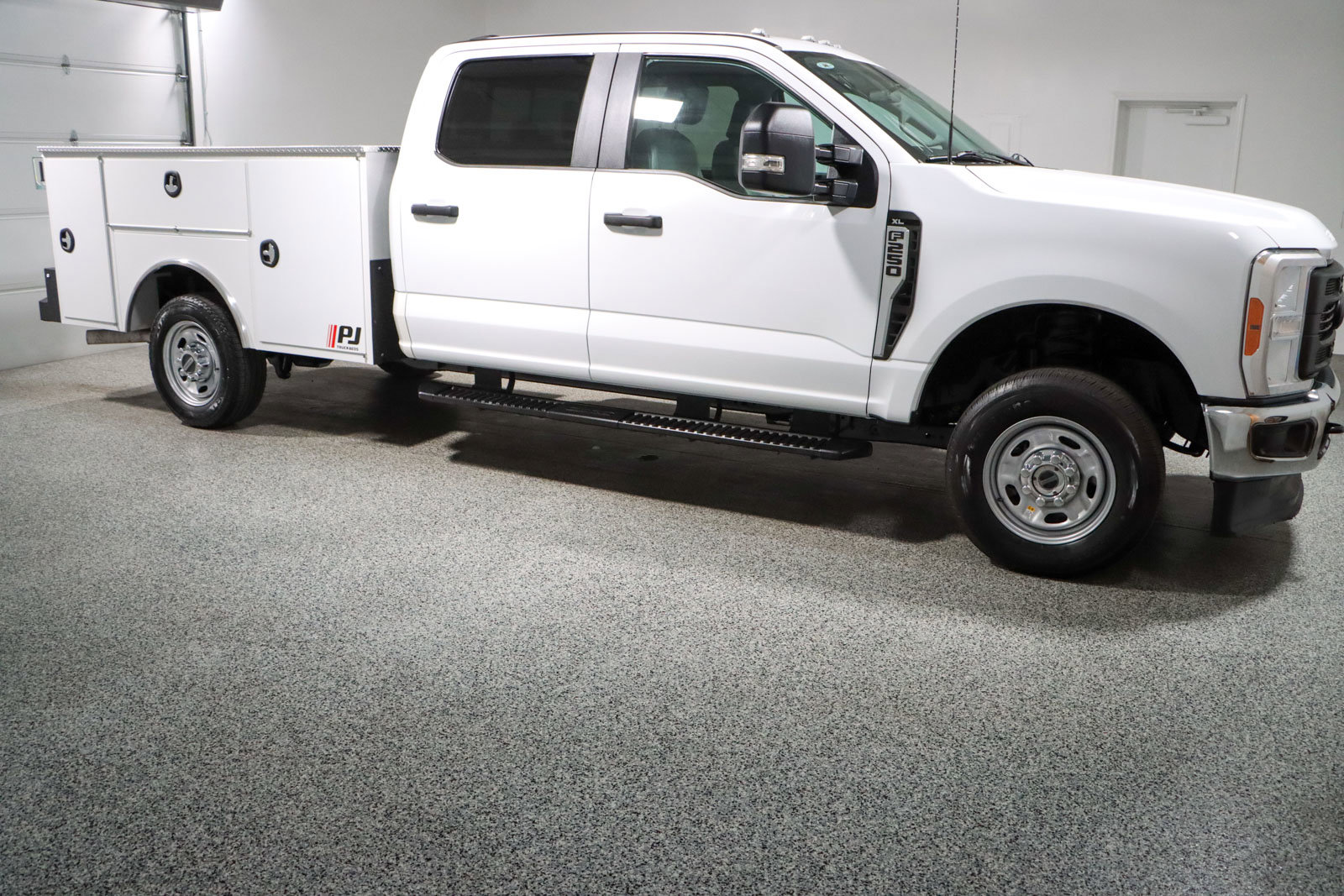 Used 2023 Ford F250 XL w/ XL Driver Assist Package image 7