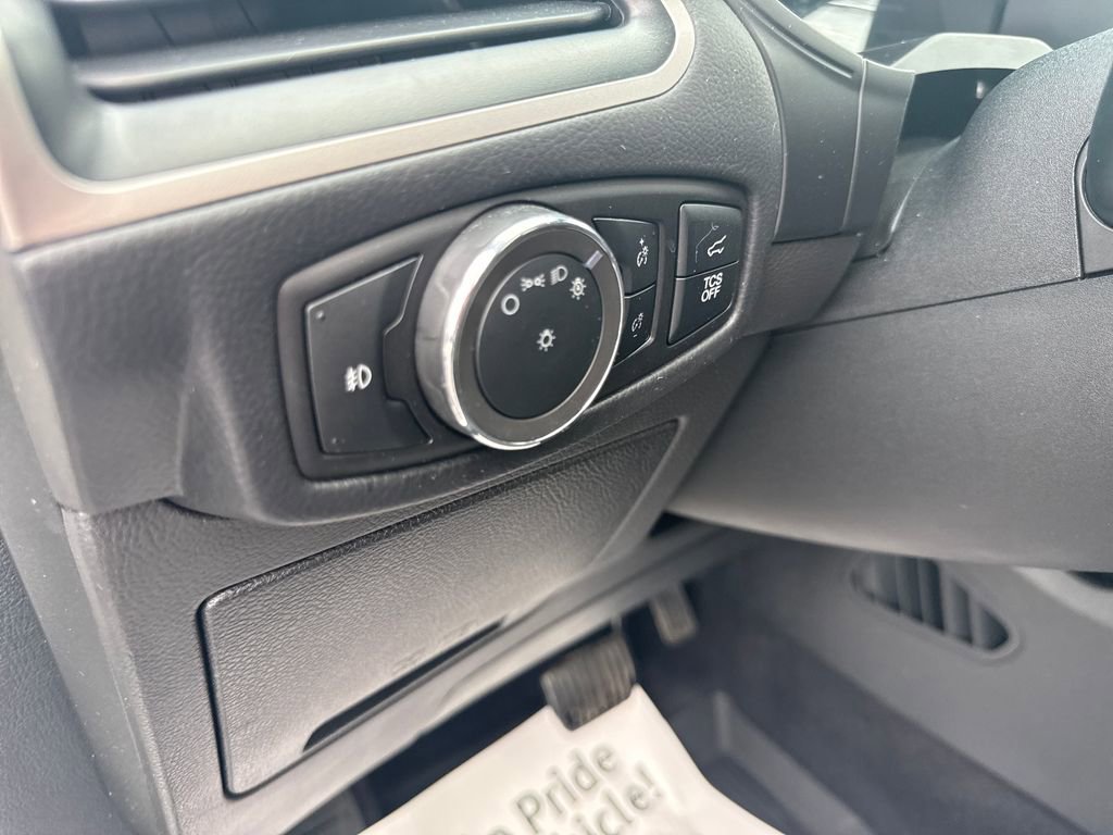 Used 2024 Ford Edge SEL w/ Convenience Package image 28