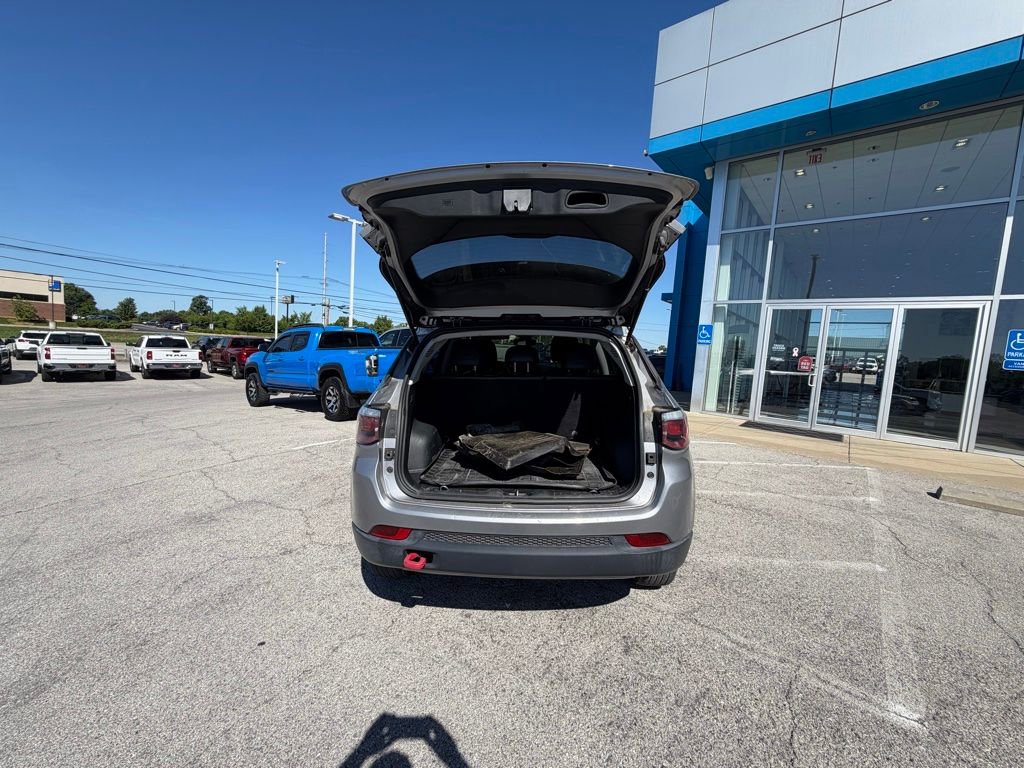 Used 2019 Jeep Compass Trailhawk AWD/4WD image 9