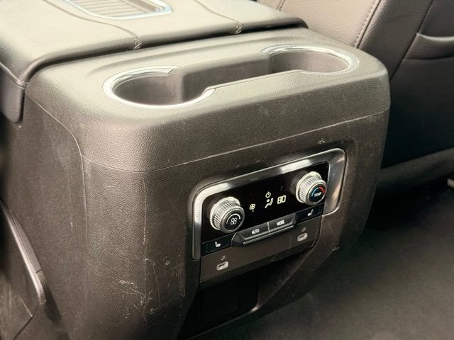 Used 2023 GMC Yukon Denali AWD/4WD image 14