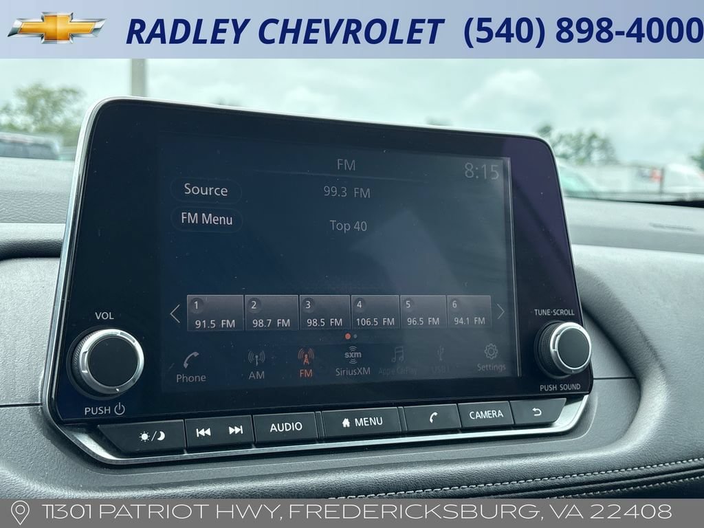 Used 2024 Nissan Rogue SV AWD/4WD image 16