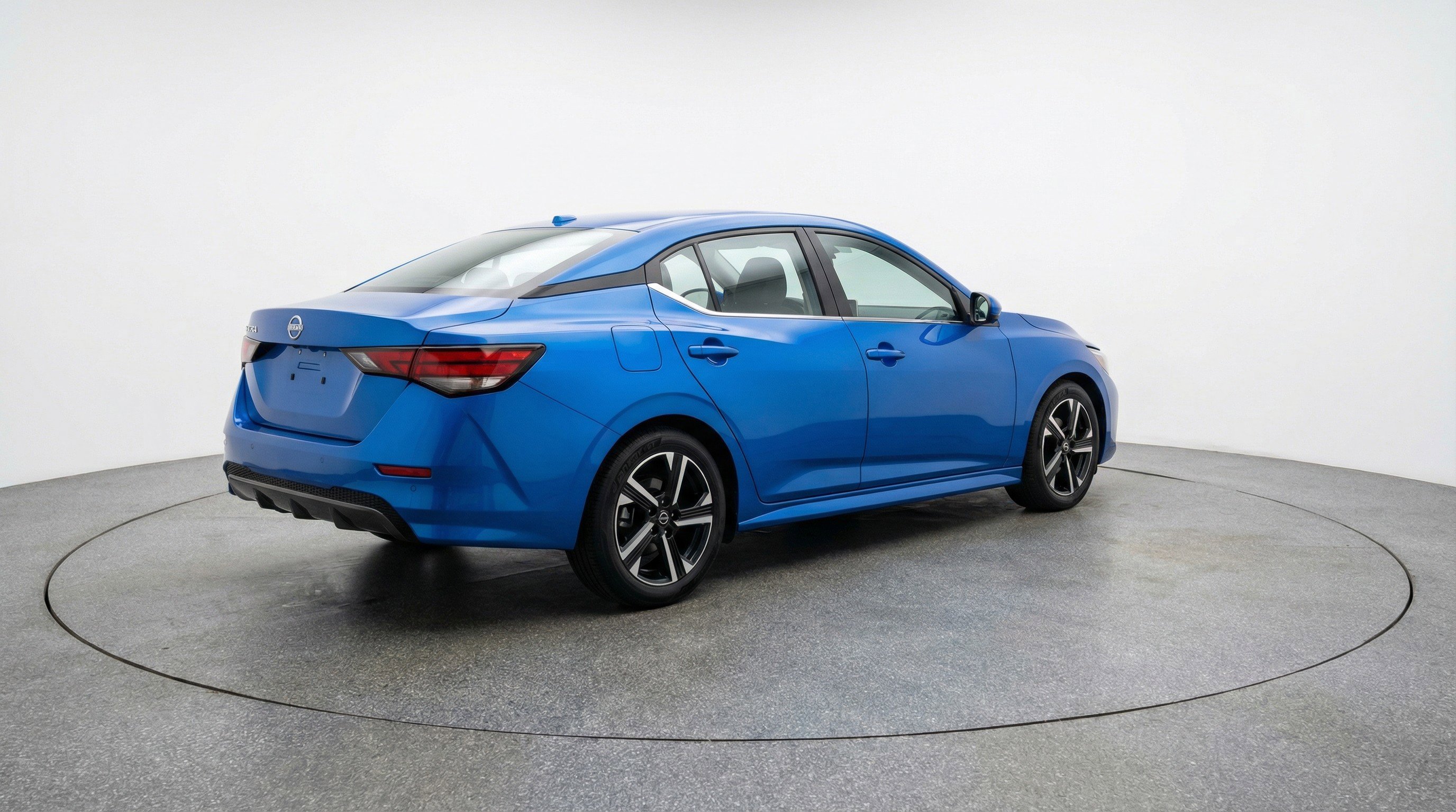 Used 2025 Nissan Sentra SV FWD image 9