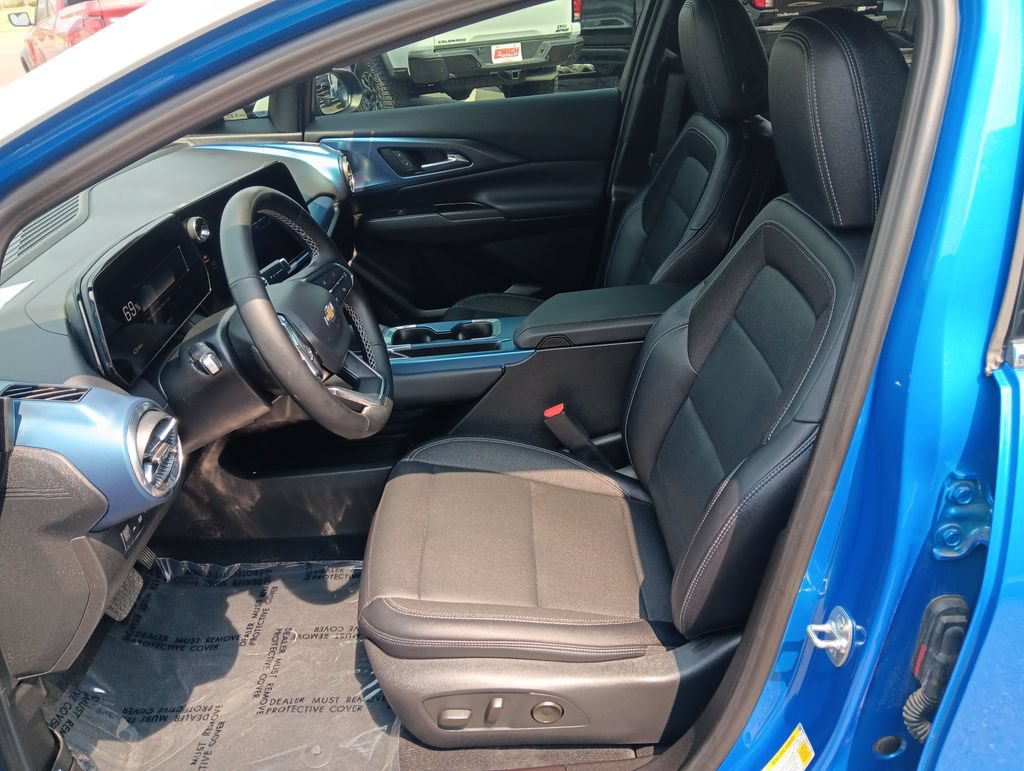 Used 2024 Chevrolet Equinox EV LT AWD/4WD image 9