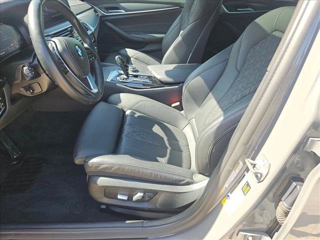 Used 2022 BMW 530i RWD image 15