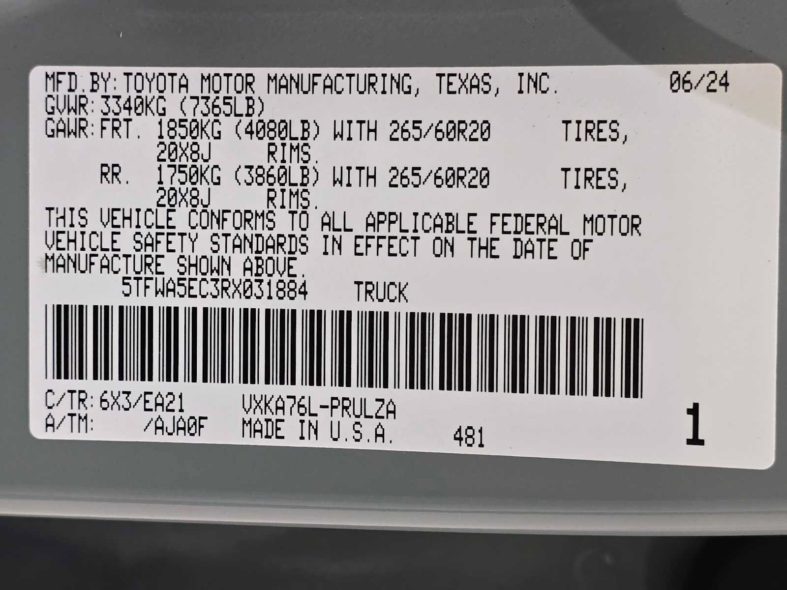 Used 2024 Toyota Tundra Limited AWD/4WD image 32
