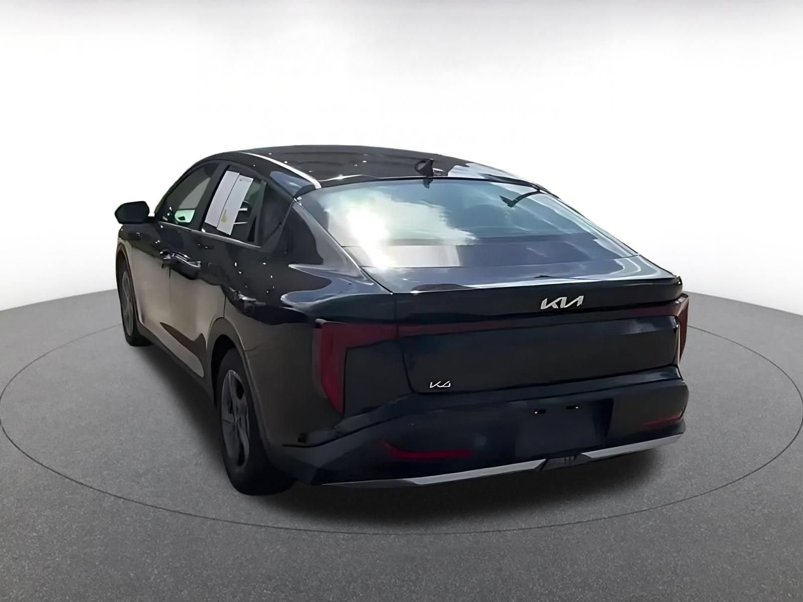Used 2025 Kia K4 FWD image 12