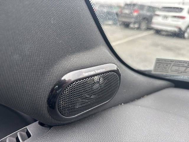 Used 2015 MINI Cooper S image 19