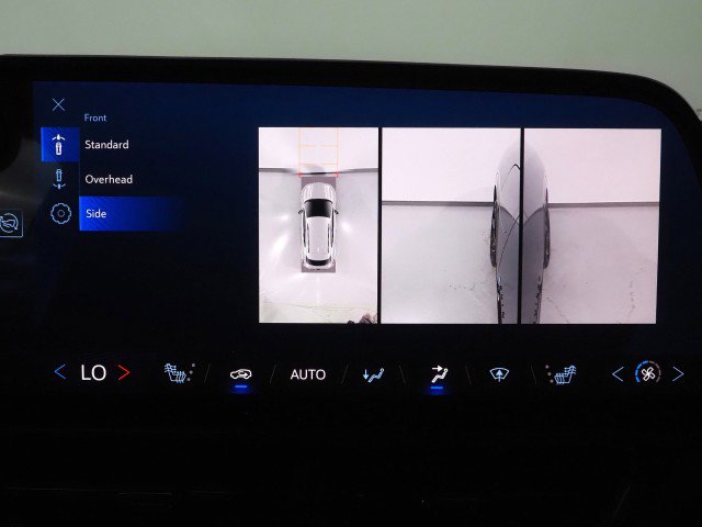 Used 2024 Chevrolet Equinox EV RS image 33