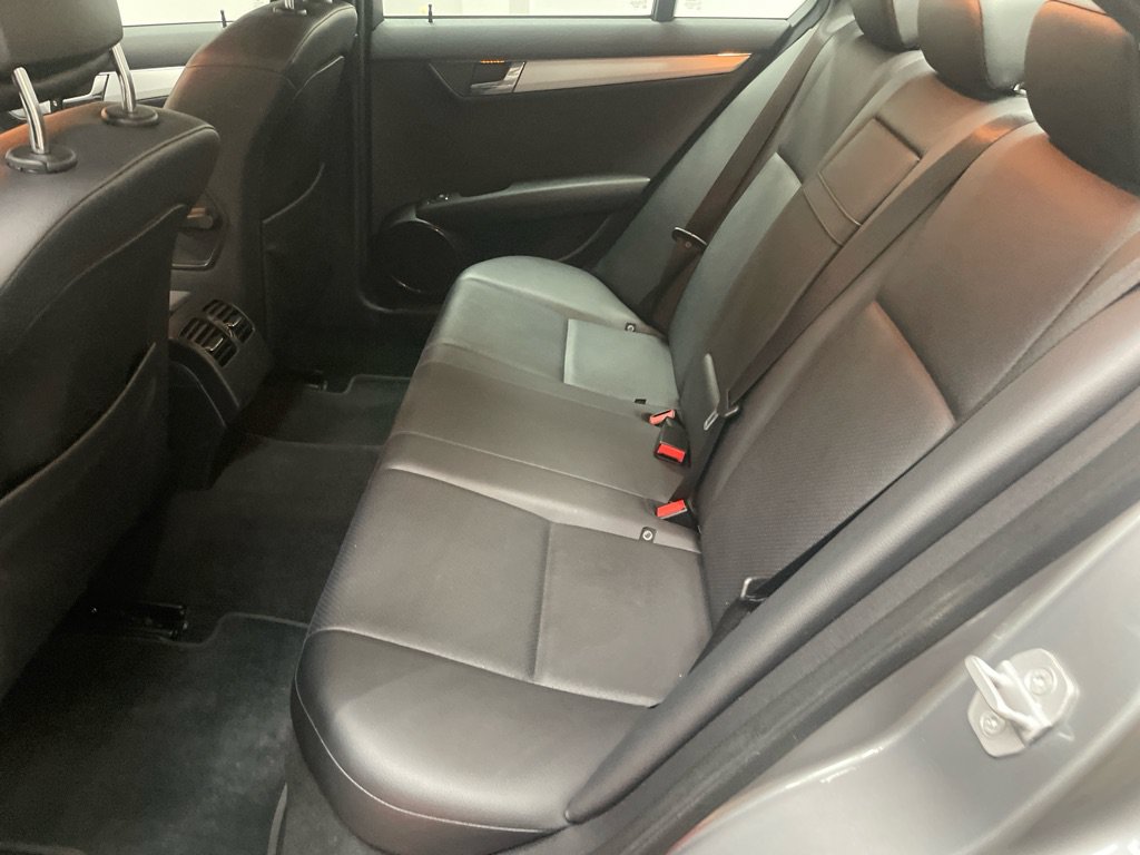 Used 2008 Mercedes-Benz C 300 Sedan image 27