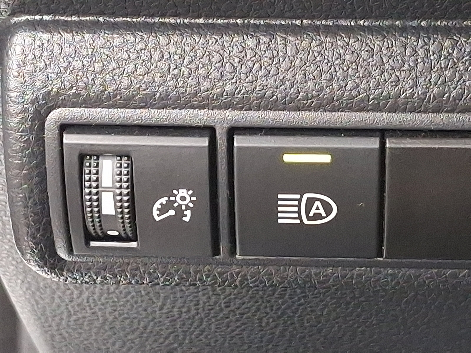 Certified 2024 Toyota Corolla SE image 24