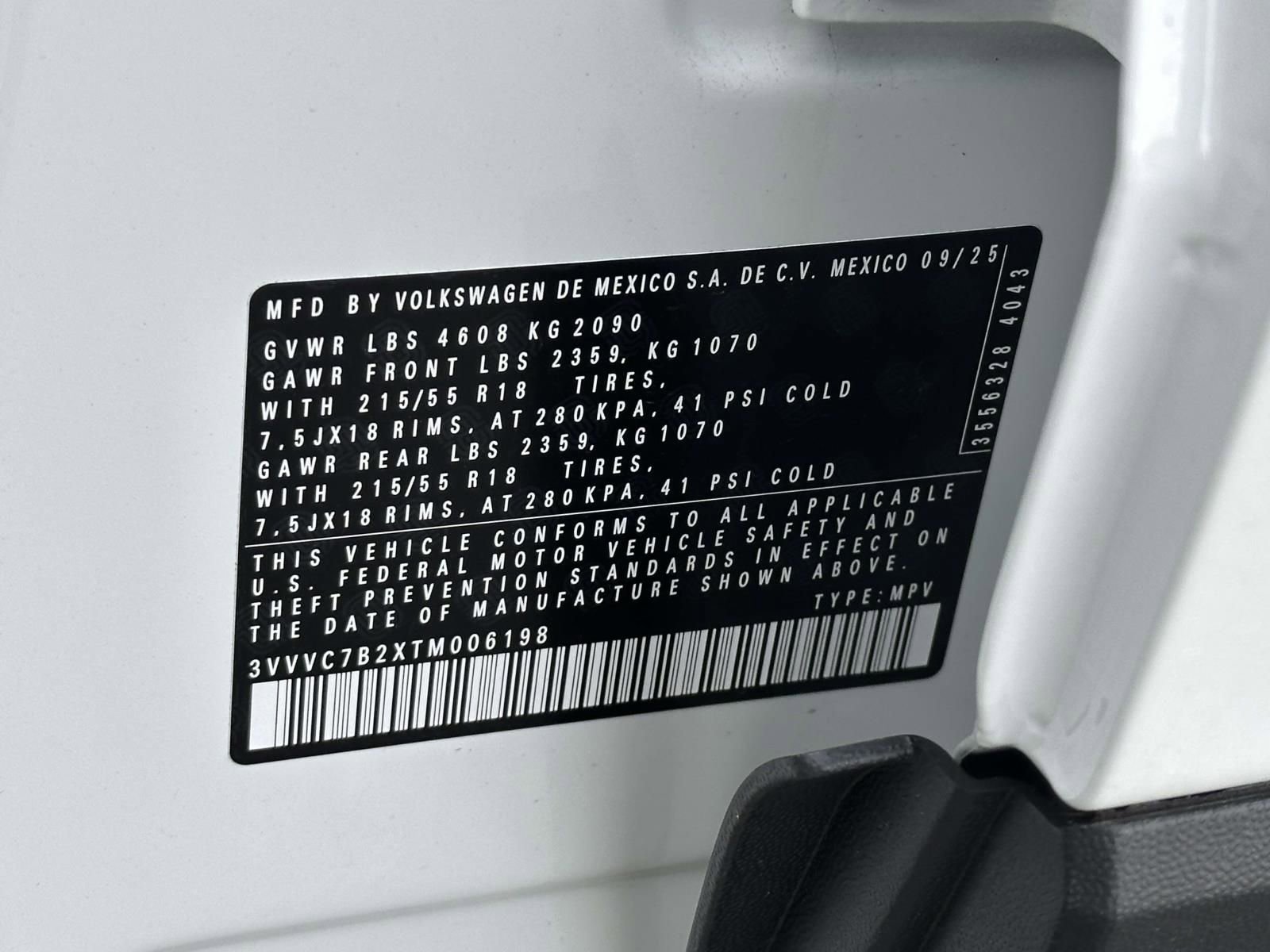 New 2026 Volkswagen Taos SE image 16