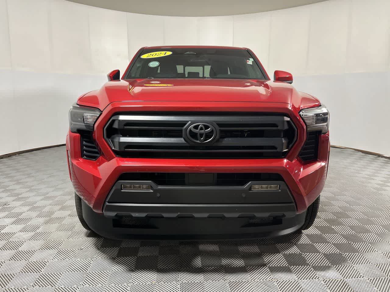 Used 2024 Toyota Tacoma SR5 AWD/4WD image 3