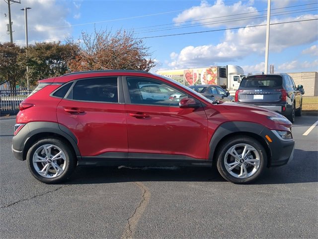 Used 2023 Hyundai Kona SEL image 3