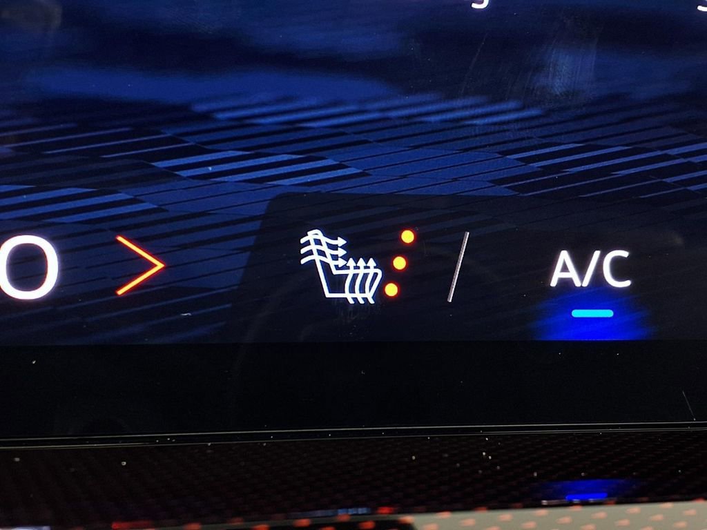 New 2026 Chevrolet Traverse Z71 w/ Driver Confidence Package AWD/4WD image 18