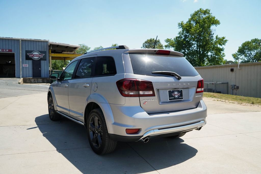 Used 2019 Dodge Journey Crossroad AWD/4WD image 4