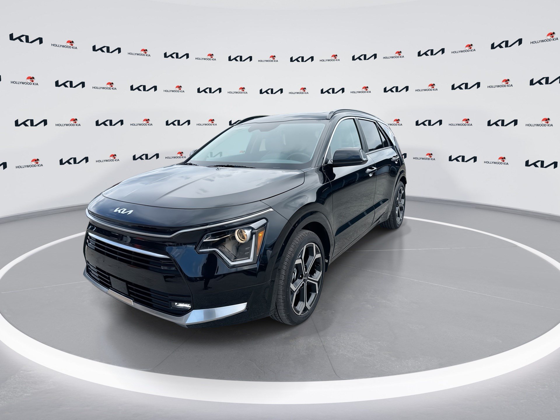 Certified 2025 Kia Niro EX Touring FWD image 4