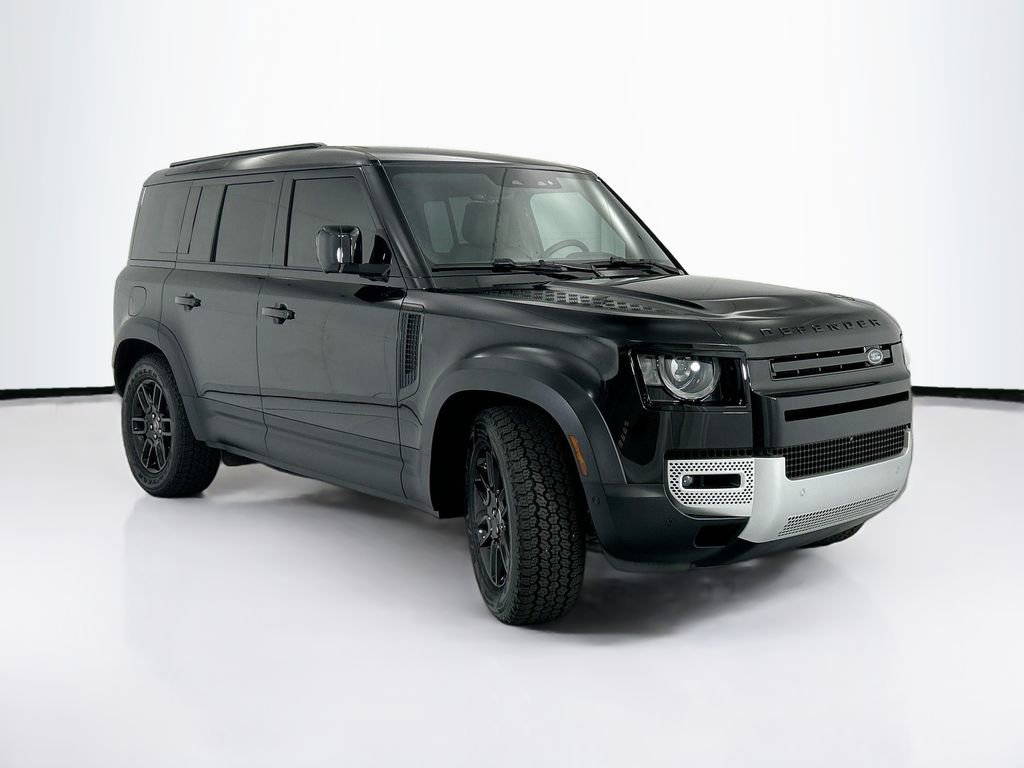 Used 2025 Land Rover Defender 110 S AWD/4WD image 3