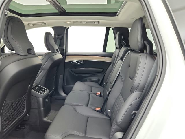 New 2025 Volvo XC90 T8 Plus w/ Protection Package Premier image 32